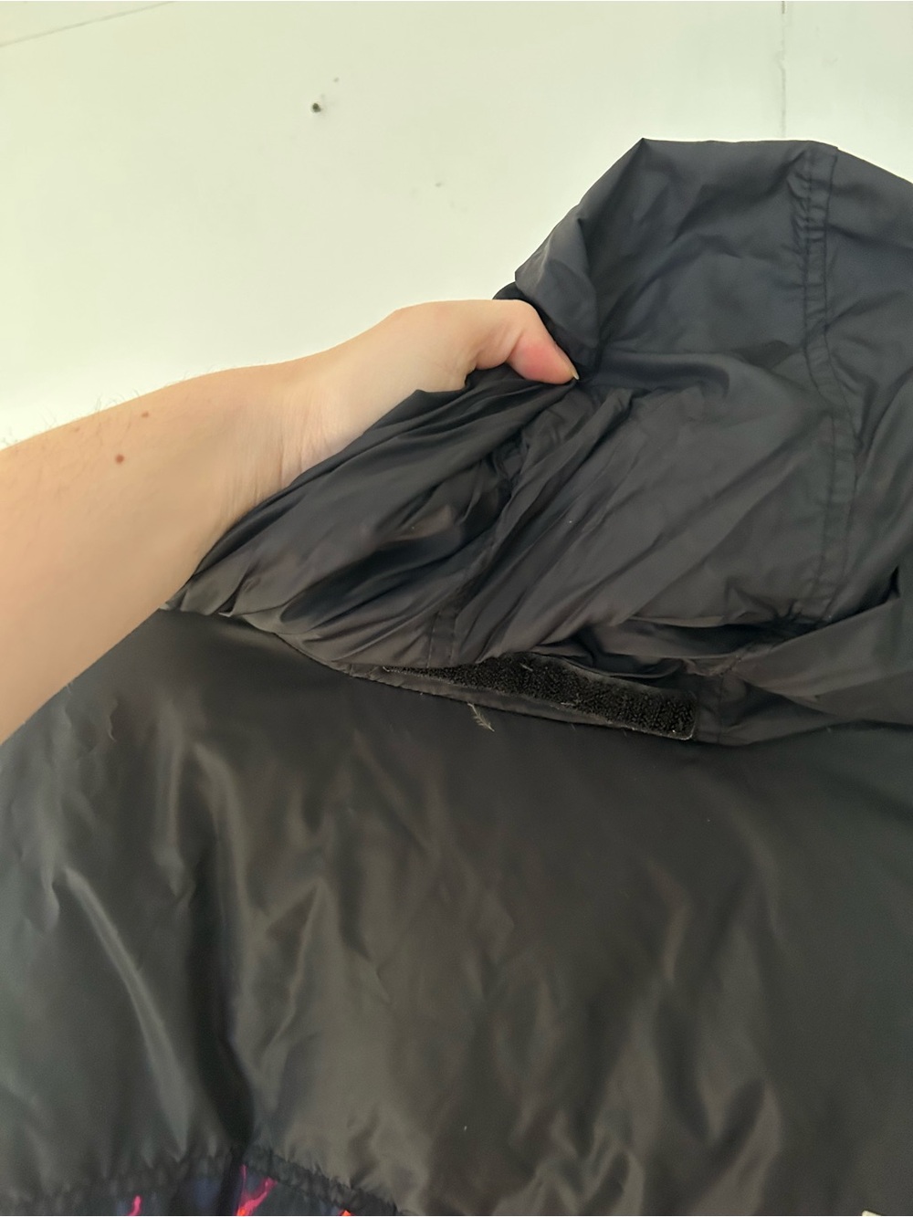 THE NORTH FACE  1996 RETRO PRINTED FIRE lava NUPTSE JACKET men’s medium - hole - Picture 10 of 11